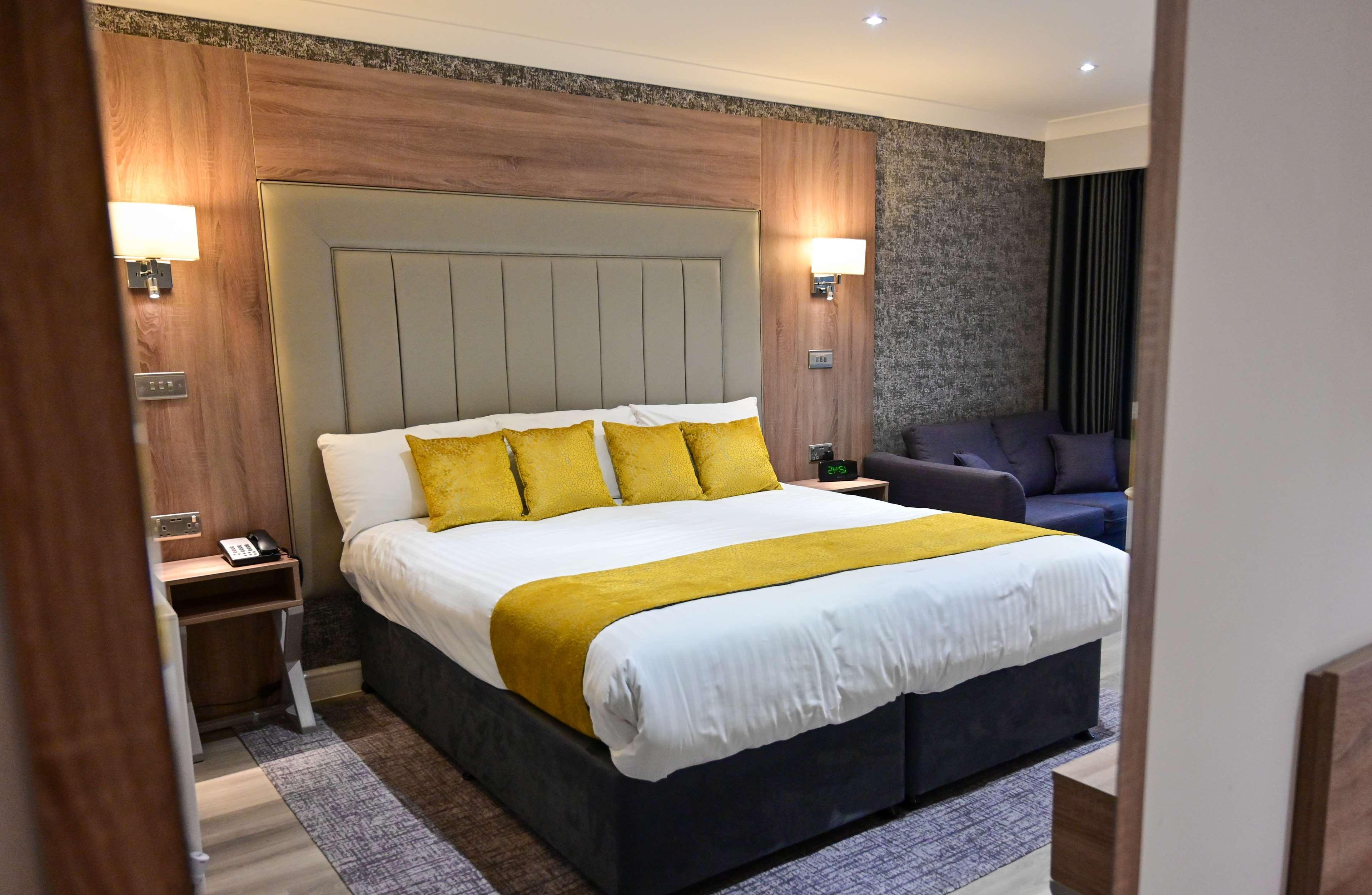 Best Western Premier Heronston Hotel & Spa 브리젠드 외부 사진