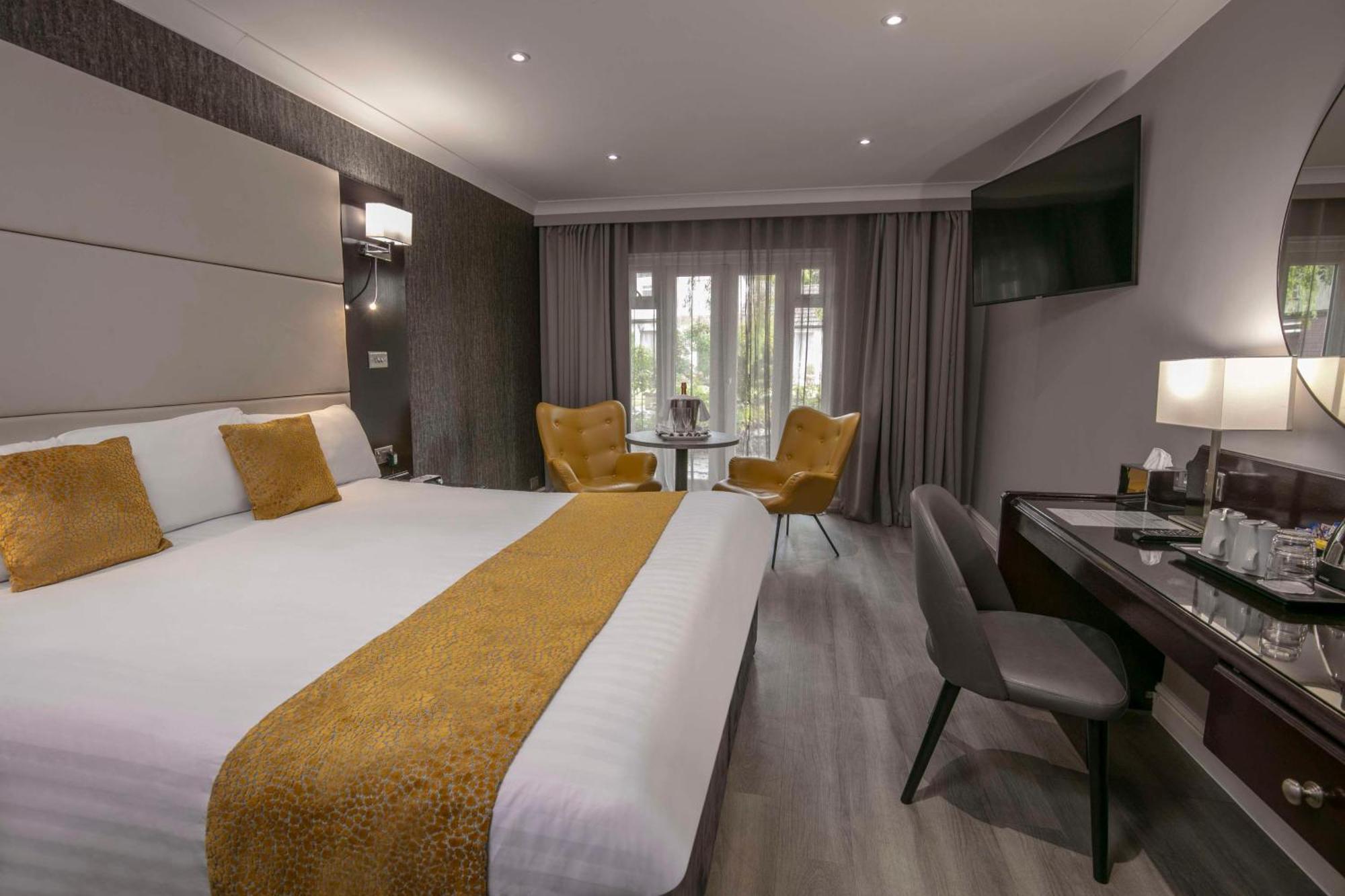 Best Western Premier Heronston Hotel & Spa 브리젠드 외부 사진