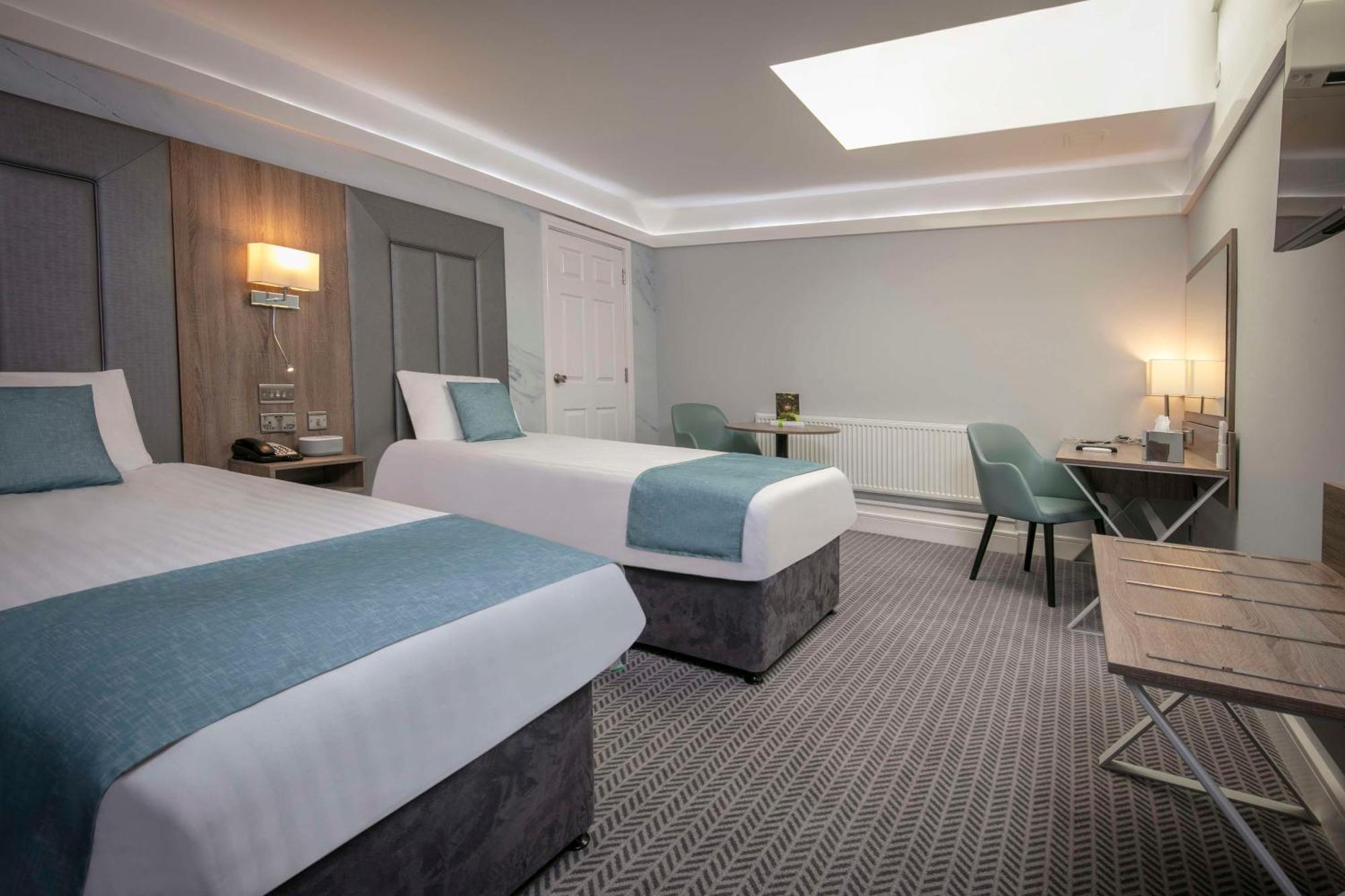Best Western Premier Heronston Hotel & Spa 브리젠드 외부 사진