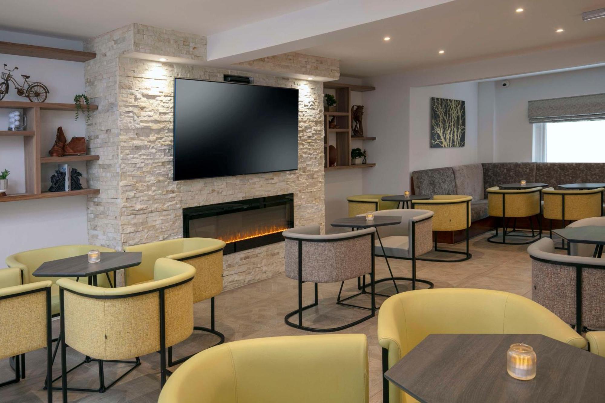 Best Western Premier Heronston Hotel & Spa 브리젠드 외부 사진